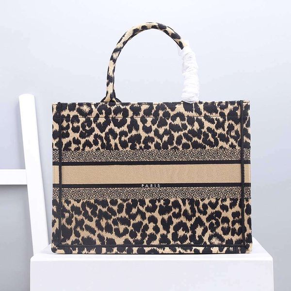 designer luxuryfashion designer ladies evening bag wamen tote bags retro embroidery craft waman handbag wallet purse crossboby packet
designer luxuryfashion designer ladies evening bag wamen tote bags retro embroidery craft waman handbag wallet purse crossboby packet