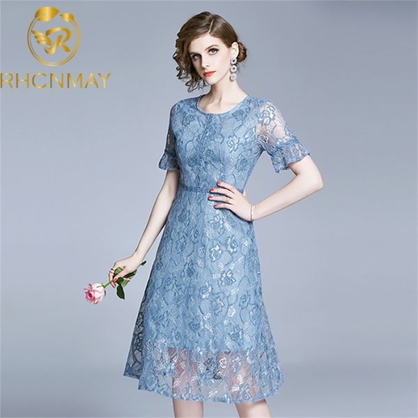 summer lace evening party dress fashion vintage floral hollow out luxury elegant slim womens dresses runway 210506, Black;gray
summer lace evening party dress fashion vintage floral hollow out luxury elegant slim womens dresses runway 210506, Black;gray