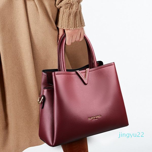 high sense new leather princess bag fashion cool design one shoulder handbag 2020 fashion atmosphere three-layer women's bag
high sense new leather princess bag fashion cool design one shoulder handbag 2020 fashion atmosphere three-layer women's bag