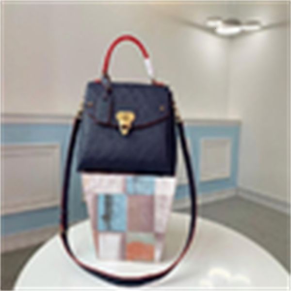handles luxury r60c m53945 flap handbag women handbags iconic bags brand shoulder bags totes cross body bag clutches designer evening, Red;black
handles luxury r60c m53945 flap handbag women handbags iconic bags brand shoulder bags totes cross body bag clutches designer evening, Red;black
