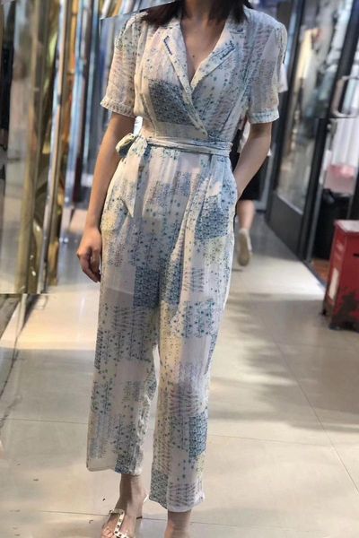 women's jumpsuits & rompers women silk jumpsuit 2021 spring summer 100% print diamond notched collar short sleeve ankle length, Black;white
women's jumpsuits & rompers women silk jumpsuit 2021 spring summer 100% print diamond notched collar short sleeve ankle length, Black;white