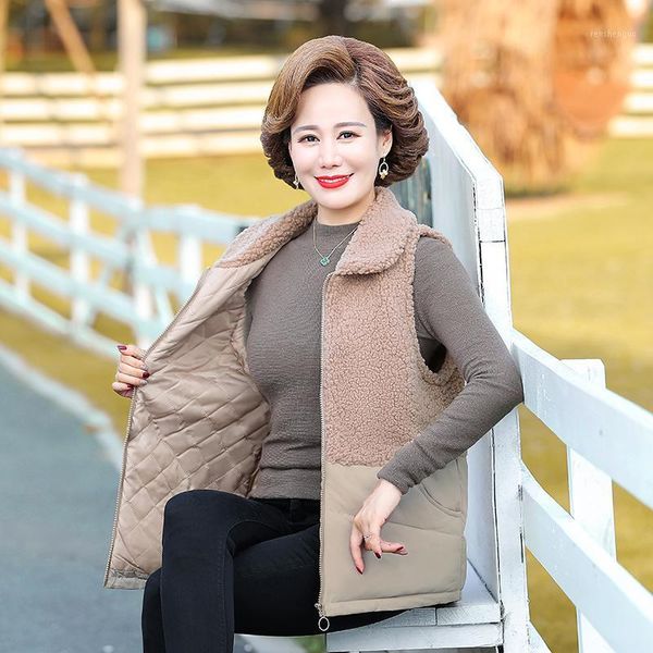 women's vests sleeveless vest winter patchwork keep warm plush casual lambs thicken cashmere stitching jacket female coat, Black;white
women's vests sleeveless vest winter patchwork keep warm plush casual lambs thicken cashmere stitching jacket female coat, Black;white