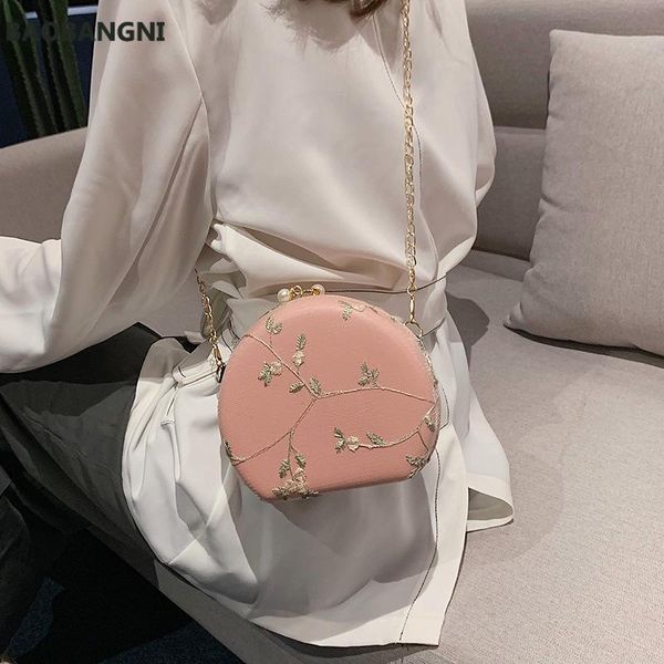 embroidery flowers design women flap clutch evening bags gold chain shoulder girls handbags purses for ladies party bag
embroidery flowers design women flap clutch evening bags gold chain shoulder girls handbags purses for ladies party bag