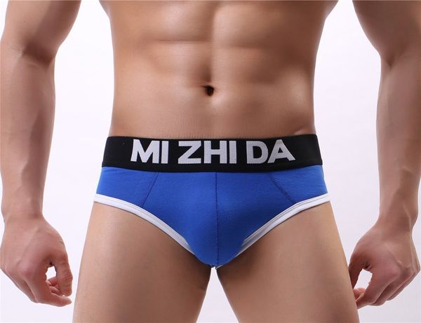 zhongshan men's boxers low waist shorts cotton sweat absorbing and breathable underwear, Black;white
zhongshan men's boxers low waist shorts cotton sweat absorbing and breathable underwear, Black;white