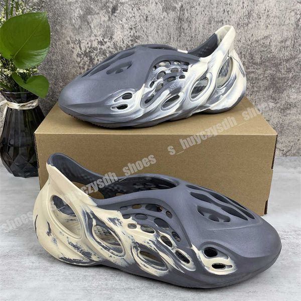 2021 women slippers fashion flip flops embroidery sandal floral brocade striped beach genuine leather dazzle flowers slipper slides, Black
2021 women slippers fashion flip flops embroidery sandal floral brocade striped beach genuine leather dazzle flowers slipper slides, Black