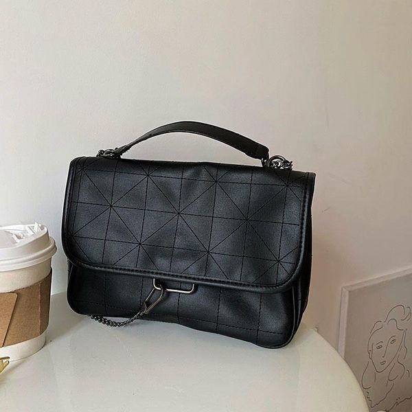evening bags big chain tote handbag female shoulder bag fashion large capacity messenger for women 2021 vintage crossbody sac femme
evening bags big chain tote handbag female shoulder bag fashion large capacity messenger for women 2021 vintage crossbody sac femme