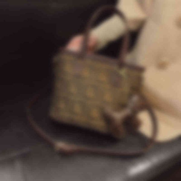 bucket bag women's new fashion messenger single shoulder vegetable basket hand
bucket bag women's new fashion messenger single shoulder vegetable basket hand