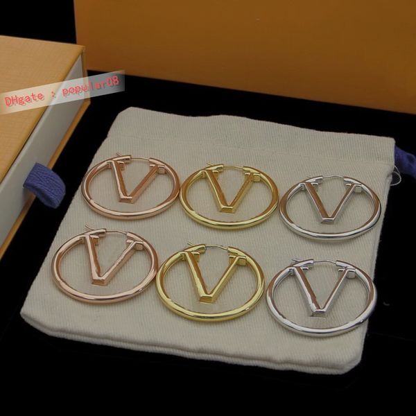 europe america fashion style lady women gold/silver-colour hardware engraved v initials hollow out hooped earrings m64288
europe america fashion style lady women gold/silver-colour hardware engraved v initials hollow out hooped earrings m64288
