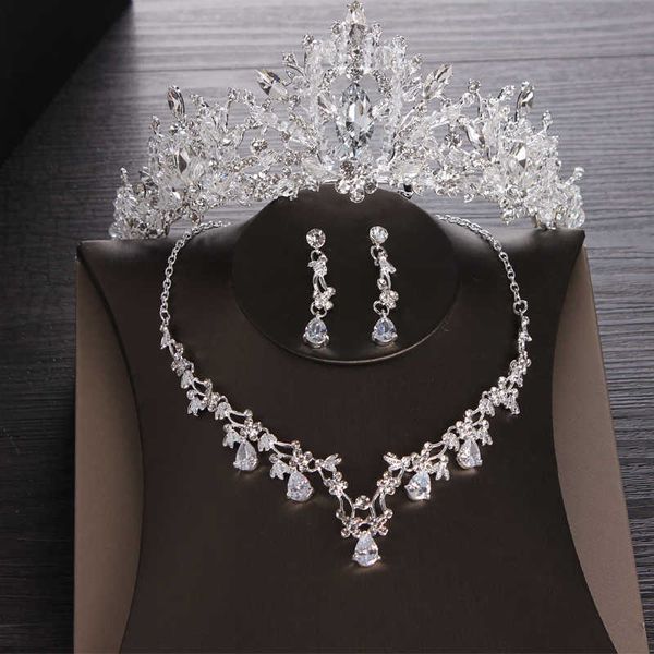 luxury heart crystal bridal jewelry sets wedding cubic zircon crown tiaras earring choker necklace set african beads jewelry set h1022, Silver
luxury heart crystal bridal jewelry sets wedding cubic zircon crown tiaras earring choker necklace set african beads jewelry set h1022, Silver