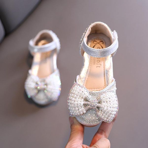spring girls leather sandals summer children kids baby pearl bowknot crystal princess wedding shoes e442, Black;red
spring girls leather sandals summer children kids baby pearl bowknot crystal princess wedding shoes e442, Black;red