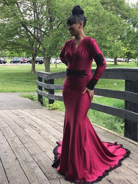 burgundy long sleeves mermaid evening dresses with lace appliques court train satin african formal prom party gowns plus size, Black;red
burgundy long sleeves mermaid evening dresses with lace appliques court train satin african formal prom party gowns plus size, Black;red
