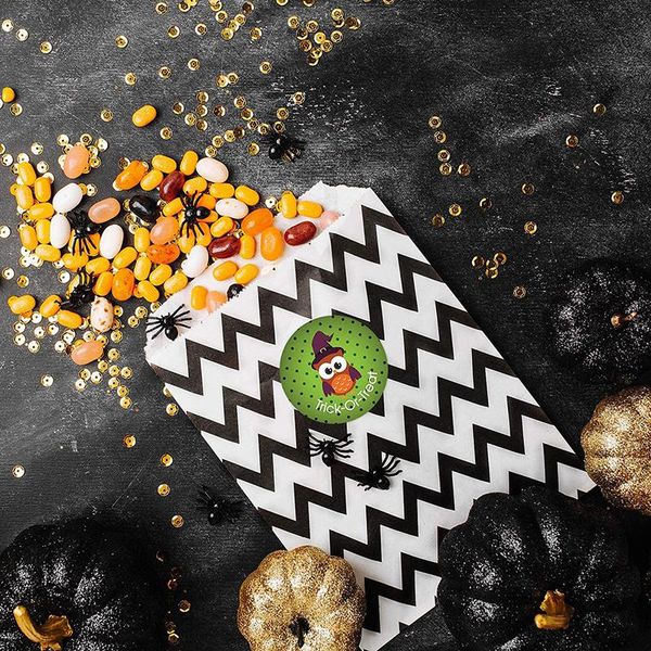 gift wrap 500pcs halloween round stickers self adhesive label paper candy bags package seal packaging sealing craft
gift wrap 500pcs halloween round stickers self adhesive label paper candy bags package seal packaging sealing craft