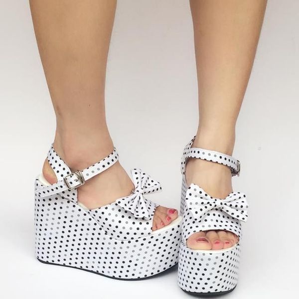 princess sweet lolita shoes beautiful thin steel pipe dance fashionable water jade sponge cake thick bottom sandals an1469, Black
princess sweet lolita shoes beautiful thin steel pipe dance fashionable water jade sponge cake thick bottom sandals an1469, Black