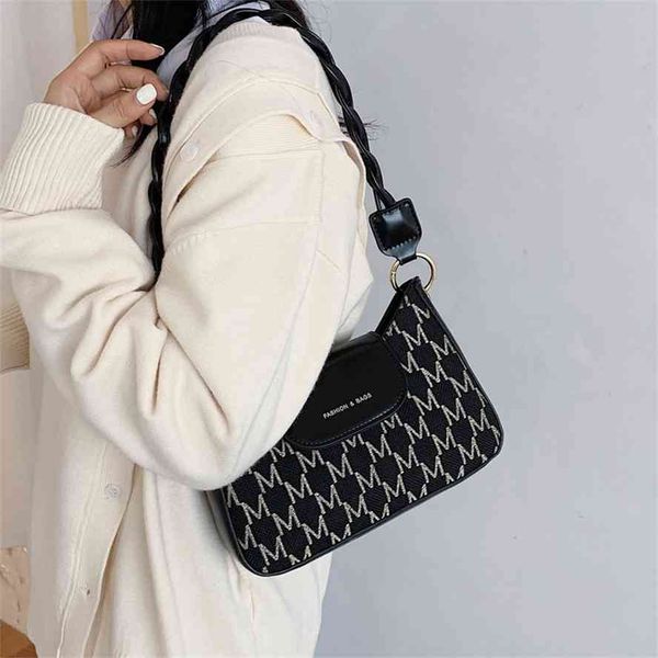 french niche women's autumn and winter 2020 new versatile single shoulder underarm fashion messenger bag
french niche women's autumn and winter 2020 new versatile single shoulder underarm fashion messenger bag