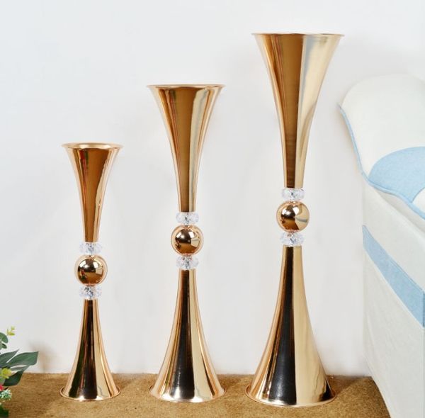 wedding supplies iron art golden flower rack road guide decoration horn vase dining table pot ornaments
wedding supplies iron art golden flower rack road guide decoration horn vase dining table pot ornaments