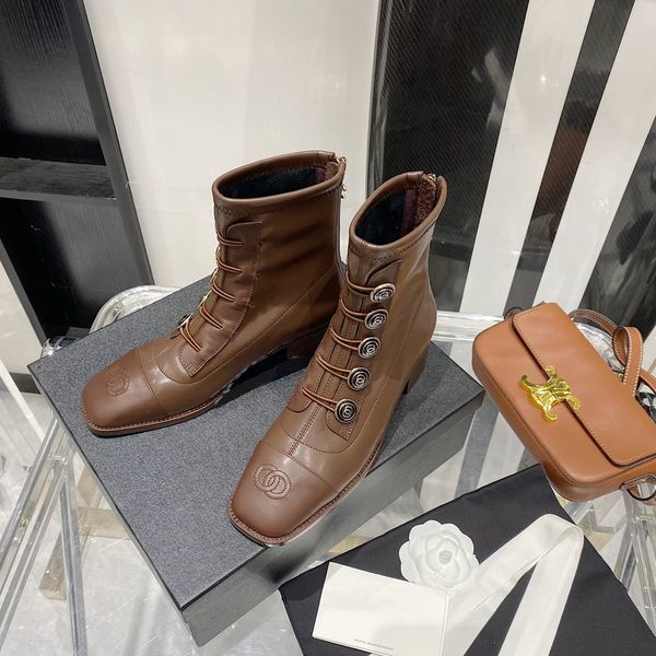casual leather shoes designer retro brand comfortable luxury outdoor classic short boots with shoe box, Red;white
casual leather shoes designer retro brand comfortable luxury outdoor classic short boots with shoe box, Red;white