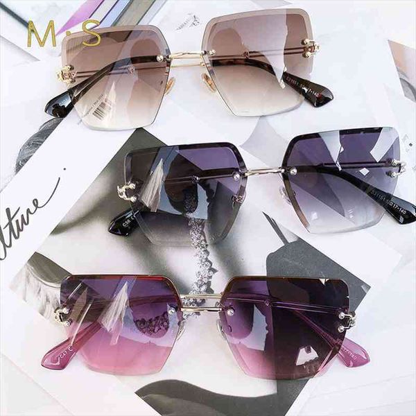 oversized sunglasses for women square sunglasses women mirrored glasses fashion female designer sol uv400, White;black
oversized sunglasses for women square sunglasses women mirrored glasses fashion female designer sol uv400, White;black