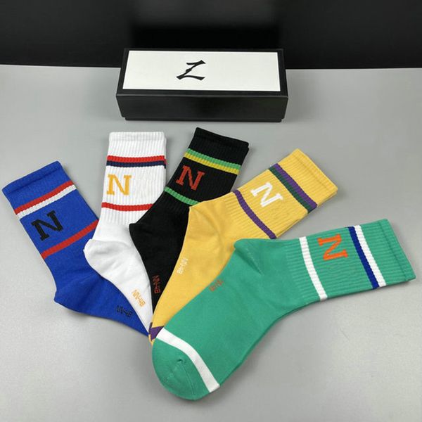 classic letter embroidery socks fashion soft touch cotton stockings outdoor breathable charm sport sock, Black;white
classic letter embroidery socks fashion soft touch cotton stockings outdoor breathable charm sport sock, Black;white