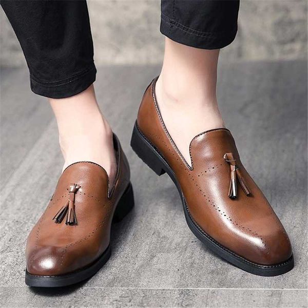 men business lightweight loafers male wedding party shoes elegante mens wear-resisting carving flower footwear dress, Black
men business lightweight loafers male wedding party shoes elegante mens wear-resisting carving flower footwear dress, Black