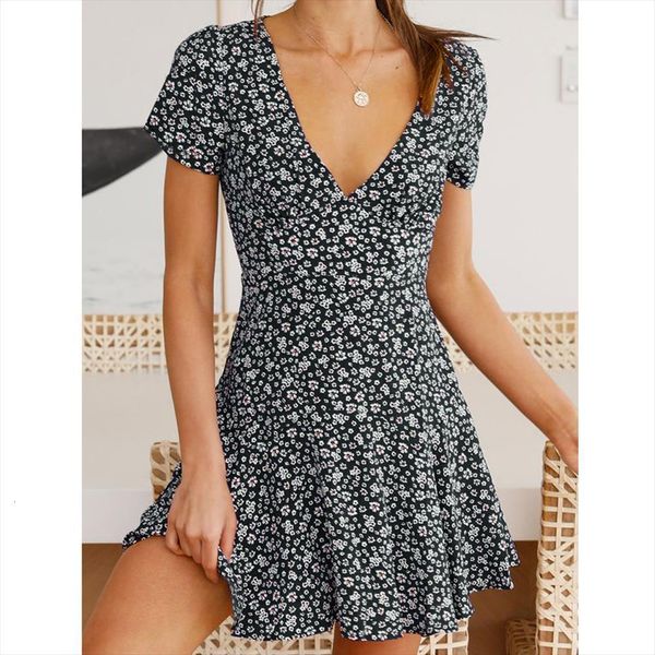 summer v neck high waist womens dresses short party holiday casual lady slim fit flared mini a line flowers dots, Black;gray
summer v neck high waist womens dresses short party holiday casual lady slim fit flared mini a line flowers dots, Black;gray