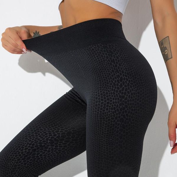 yoga outfit 2021 high waist tight pants women europe and the united states nude hips stretch fitness printed sweatpants 
yoga outfit 2021 high waist tight pants women europe and the united states nude hips stretch fitness printed sweatpants