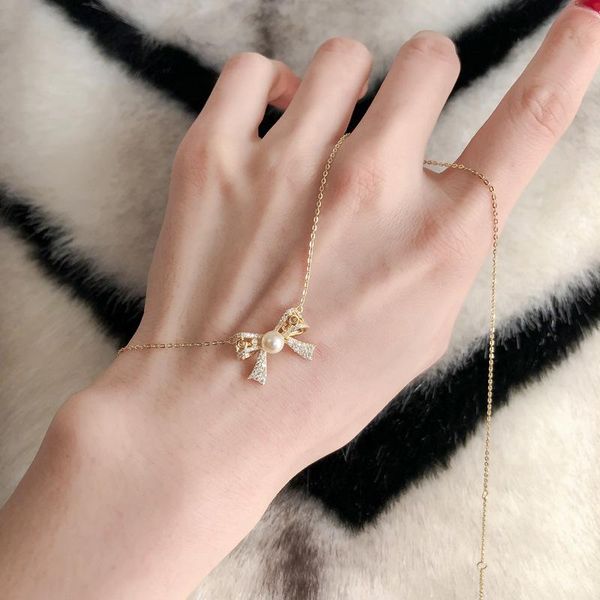 chains of 2021 female light luxury niche design feeling mosaic gold silver gift web celebrity temperament collarbone chain
chains of 2021 female light luxury niche design feeling mosaic gold silver gift web celebrity temperament collarbone chain