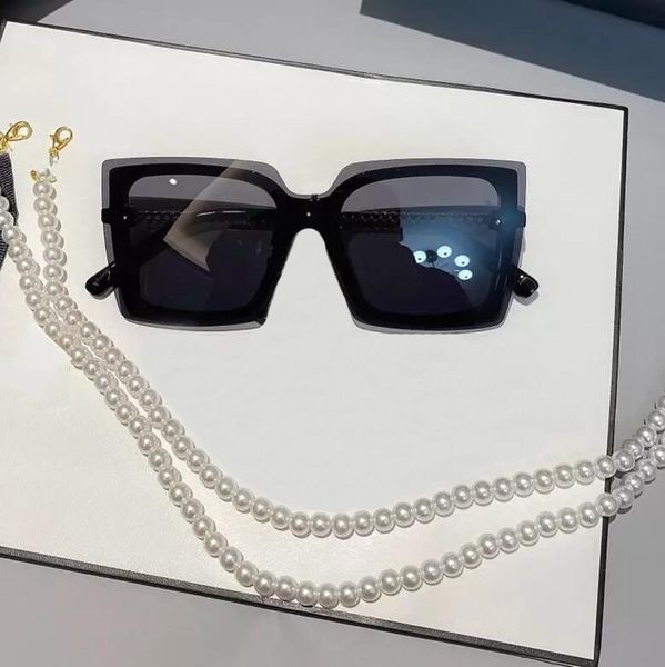 summer famous retro sunglasses oversized flat ladies sun glasses chain women square frames fashion designer, White;black
summer famous retro sunglasses oversized flat ladies sun glasses chain women square frames fashion designer, White;black