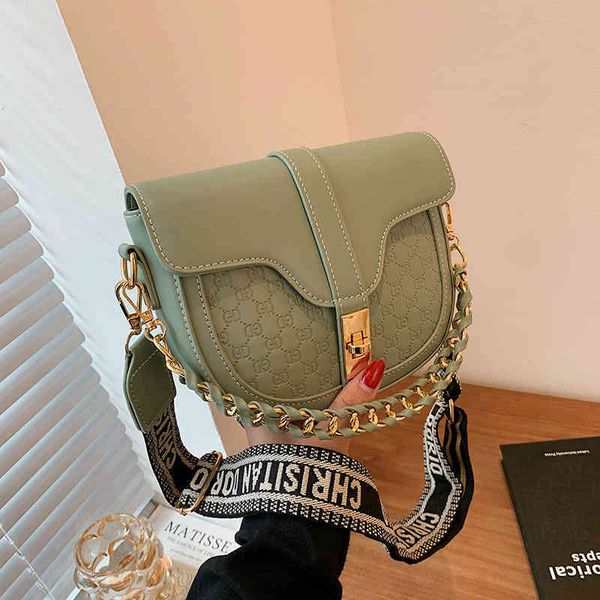 75% off luggage factory wholesale bag new women's bag letter embossed saddle simple leisure women's wide shoulder belt messenger t, Black;red
75% off luggage factory wholesale bag new women's bag letter embossed saddle simple leisure women's wide shoulder belt messenger t, Black;red