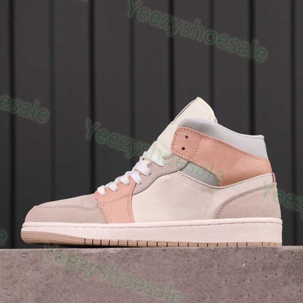 high 1 1s mens basketball shoes hyper royal travis scotts wolf grey sail mid pink quartz fearless pale vanilla cinnamon men women
high 1 1s mens basketball shoes hyper royal travis scotts wolf grey sail mid pink quartz fearless pale vanilla cinnamon men women