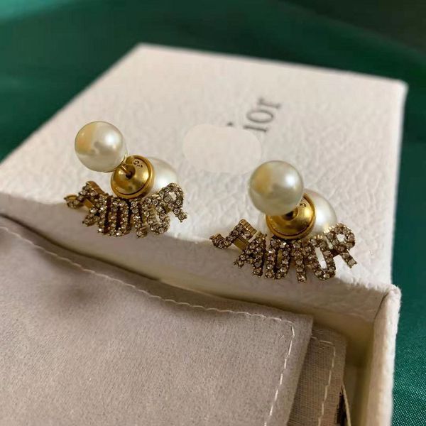 design jewelry letter diamond pearl fashion personality simple earrings female s925 silver needle
design jewelry letter diamond pearl fashion personality simple earrings female s925 silver needle