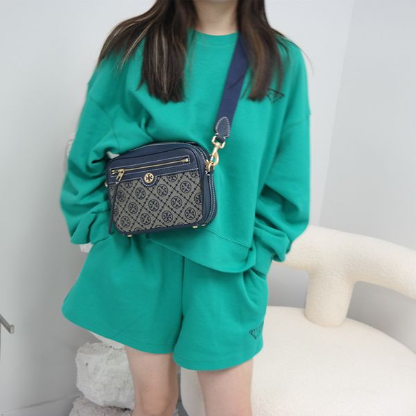 new jacquard camera bag women's old flower spell cowhide messenger men's purse outlet
new jacquard camera bag women's old flower spell cowhide messenger men's purse outlet
