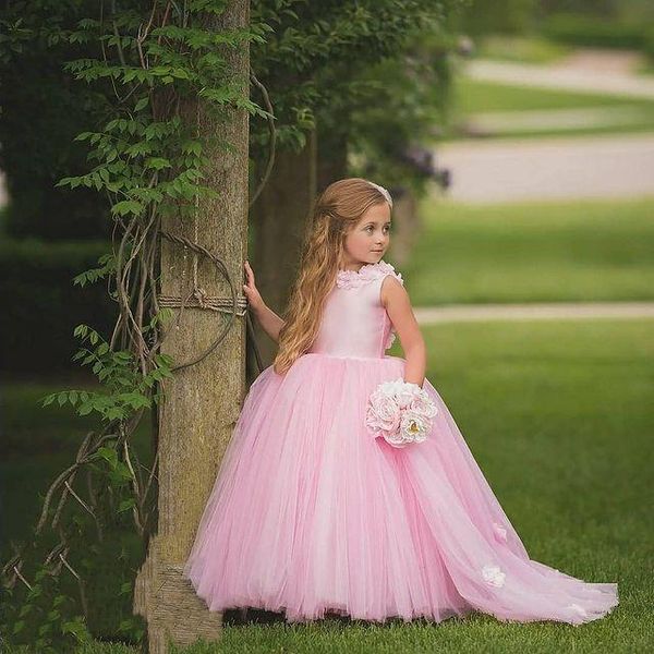 princess flower girls' dresses with handmade flowers beading backless pageant dress long tulle party communion gowns, White;blue
princess flower girls' dresses with handmade flowers beading backless pageant dress long tulle party communion gowns, White;blue