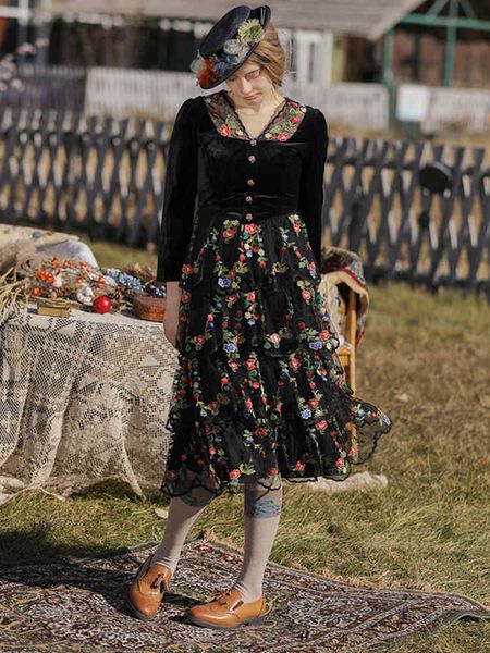 casual dresses autumn winter women vintage elegant slim v-neck luxury embroidery midi black velvet long cake bh9v, Black;gray
casual dresses autumn winter women vintage elegant slim v-neck luxury embroidery midi black velvet long cake bh9v, Black;gray