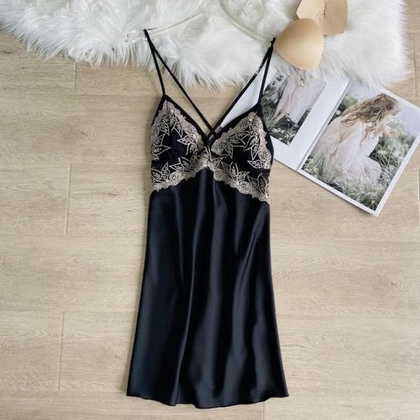 women's sleepwear women suspender nightgown intimate lingerie patchwork hollow out lace sleewpear nightdress silk satin loose home dres, Black;red
women's sleepwear women suspender nightgown intimate lingerie patchwork hollow out lace sleewpear nightdress silk satin loose home dres, Black;red