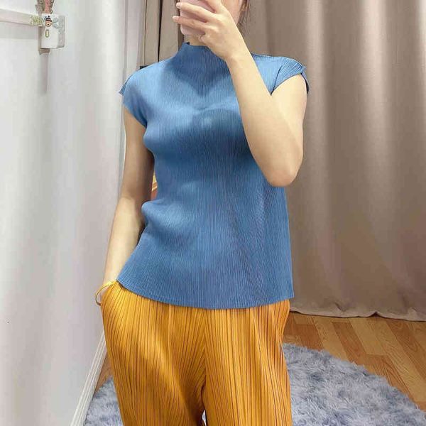 polo summer solid color women's feifei sleeve miyak fold fashionable plus size loose and thin wild stand-up collar t-shirt 98, White
polo summer solid color women's feifei sleeve miyak fold fashionable plus size loose and thin wild stand-up collar t-shirt 98, White