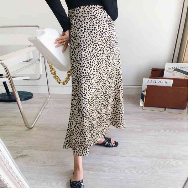 skirts spring summer 2021 elegant leopard print woman elastic waist smooth a line vintage fashion chic midi a4dj, Black
skirts spring summer 2021 elegant leopard print woman elastic waist smooth a line vintage fashion chic midi a4dj, Black