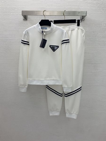 luxury women's two piece pants 2021 autumn o neck long sleeve coats brand same style designer pants 0917-9, White
luxury women's two piece pants 2021 autumn o neck long sleeve coats brand same style designer pants 0917-9, White