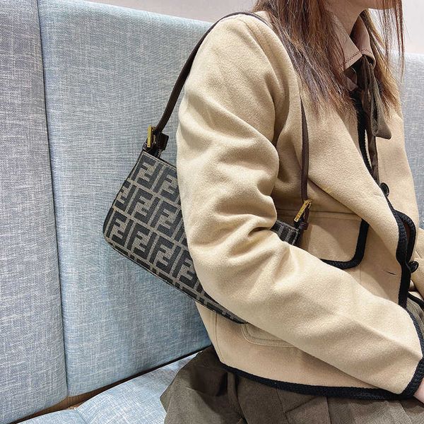 vintage bag women's embroidery genuine leather mahjong 2021 new french minority staff armpit hand zlyluxury storage bags factory outlet
vintage bag women's embroidery genuine leather mahjong 2021 new french minority staff armpit hand zlyluxury storage bags factory outlet
