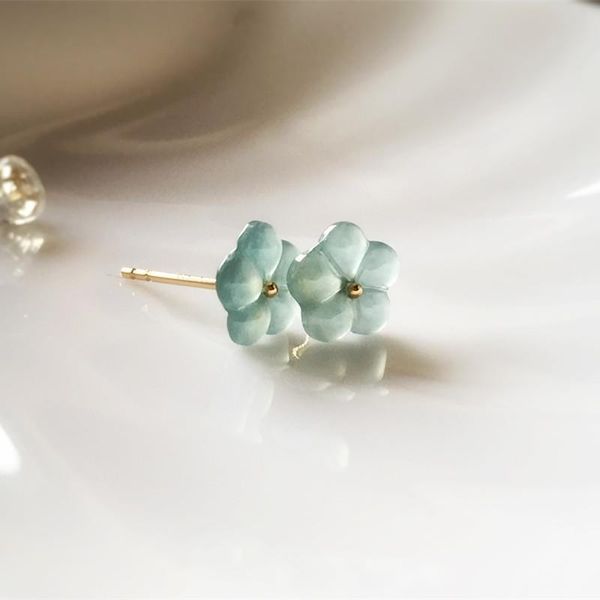 stud unique and intentional natural seed chalcedony flower short earrings light luxury compact charm ladies silver jewelry, Golden;silver
stud unique and intentional natural seed chalcedony flower short earrings light luxury compact charm ladies silver jewelry, Golden;silver