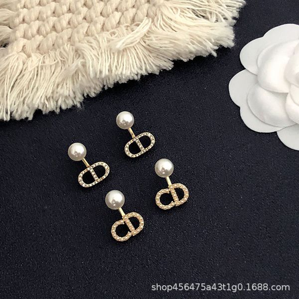 d home letter cd earrings female 2021 ins light luxury wind pearl rhine-stone earrings anti allergy s925, Golden
d home letter cd earrings female 2021 ins light luxury wind pearl rhine-stone earrings anti allergy s925, Golden
