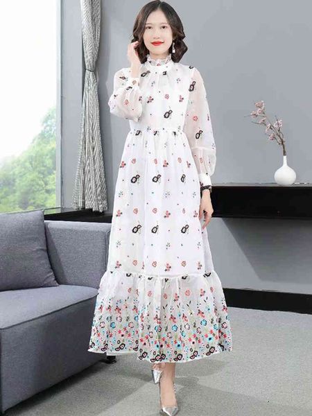 spring retro style embroidered flowers organza thin temperament mid length dress quality, Black;gray
spring retro style embroidered flowers organza thin temperament mid length dress quality, Black;gray