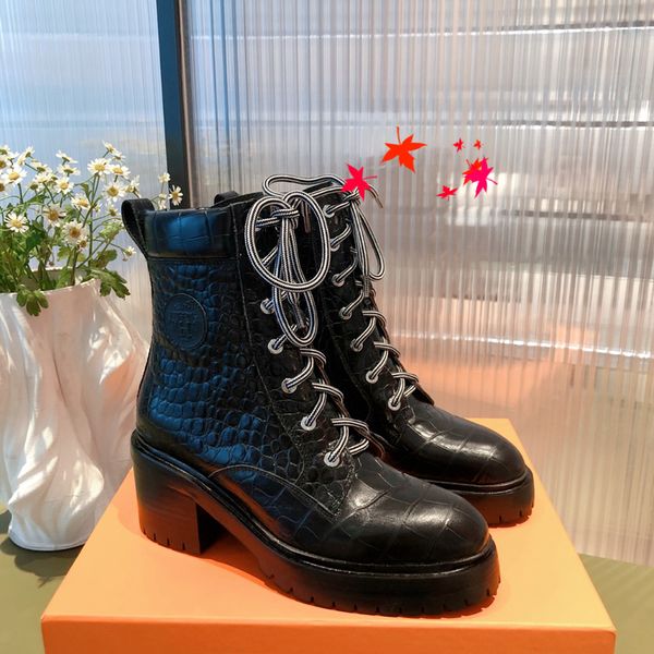 2022 fashion love women boots chunky heel martin laureate boot black white yellow martins woman shoes with box and logo size 35-40 -k295
2022 fashion love women boots chunky heel martin laureate boot black white yellow martins woman shoes with box and logo size 35-40 -k295