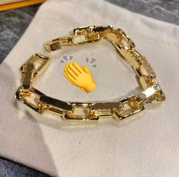 2021 designer bracelets men women brand bracelet chain mens jewelry tennis europe fashion couss quality, Golden;silver
2021 designer bracelets men women brand bracelet chain mens jewelry tennis europe fashion couss quality, Golden;silver