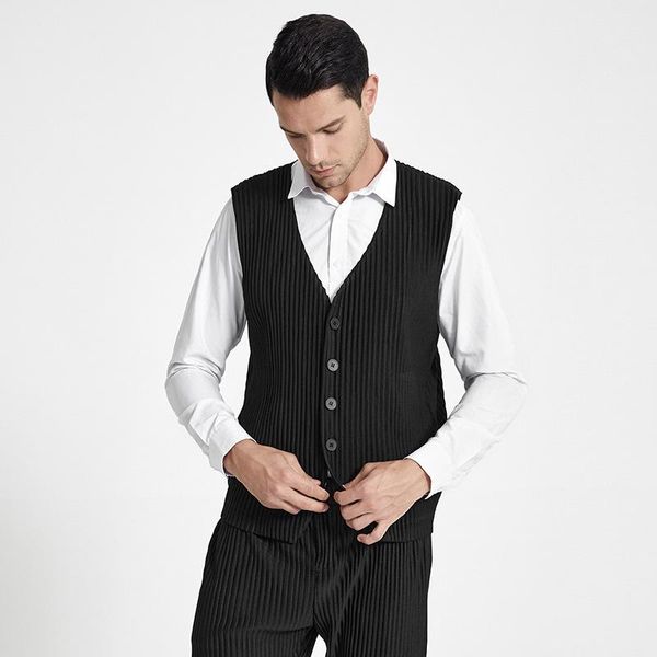 men's vests changpleat 2021 summer vest miyak fold mens jacket fashion casual all-match business, Black;white
men's vests changpleat 2021 summer vest miyak fold mens jacket fashion casual all-match business, Black;white
