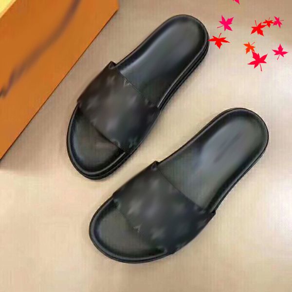 2021 slipper designer slide summer sandals fashion men beach indoor flat flip flops leather luxurys shoes mens slippers with box size 39-45, Black
2021 slipper designer slide summer sandals fashion men beach indoor flat flip flops leather luxurys shoes mens slippers with box size 39-45, Black