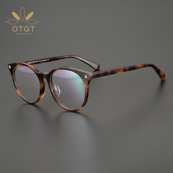 design glasses light and fashionable plain large myopia frame show face small concave shape flat lens, White;black
design glasses light and fashionable plain large myopia frame show face small concave shape flat lens, White;black