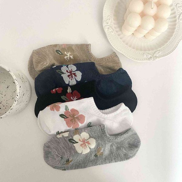 korea dongdamen women's glalalane flower sweet combed cotton right angle invisible ship socks, Black;white
korea dongdamen women's glalalane flower sweet combed cotton right angle invisible ship socks, Black;white