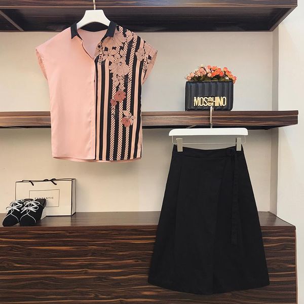 plus size tracksuits women casual blouse shorts set 2021 office summer ladies sleeveless pink shirt chiffon + two piece sets clothing
plus size tracksuits women casual blouse shorts set 2021 office summer ladies sleeveless pink shirt chiffon + two piece sets clothing