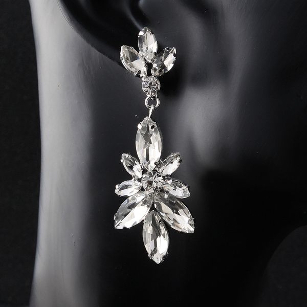 european high-end earrings luxury shining rhinestone earrings crystal flower, Golden
european high-end earrings luxury shining rhinestone earrings crystal flower, Golden