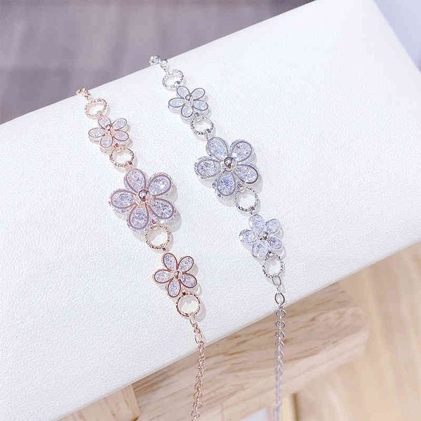 sl80868 fashion luxurious design gold plated brass zircon women jewelry big flower petal charm bracelets, Golden;silver
sl80868 fashion luxurious design gold plated brass zircon women jewelry big flower petal charm bracelets, Golden;silver